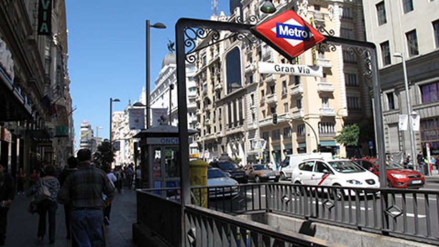 Los 5+1 rincones que no te puedes perder en la Gran Vía de Madrid.