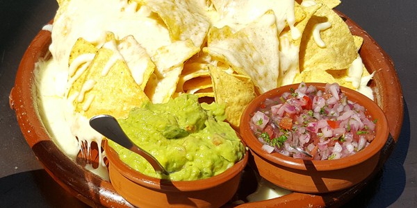 Guacamole con nachos