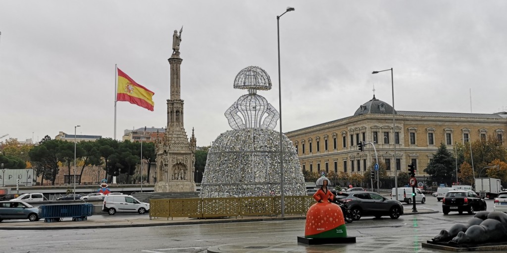 Menina luminosa plaza de colón, gavirental